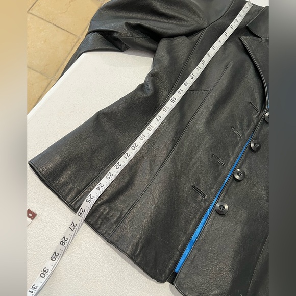 Wilson Leather Women's Black Leather
Button Up Collared Jacket Size: XL - Picture 4 of 7